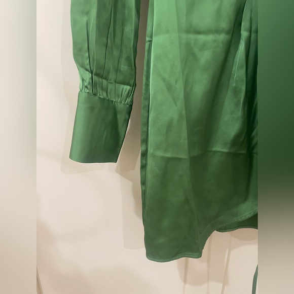 Abercrombie & Fitch Green Satin Wrap Dress size XXS - Picture 7 of 9